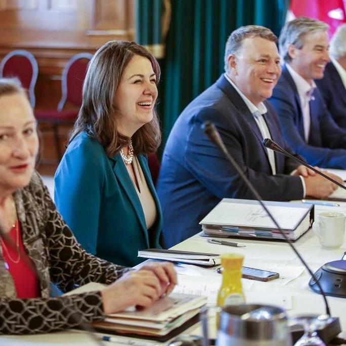 Ottawa could help health care with better international recruiting, premiers say